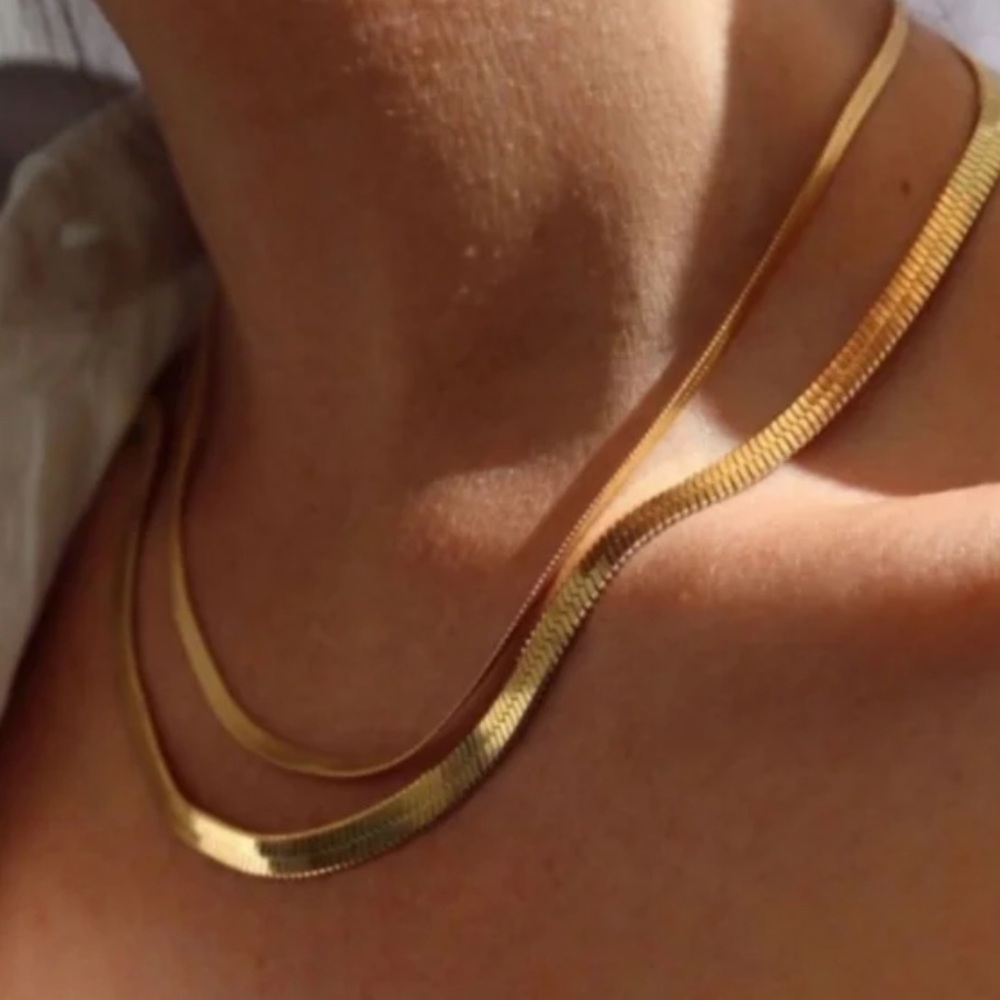 HOUSE OF HARLOW | Gold Tone 16”Herringbone Necklace